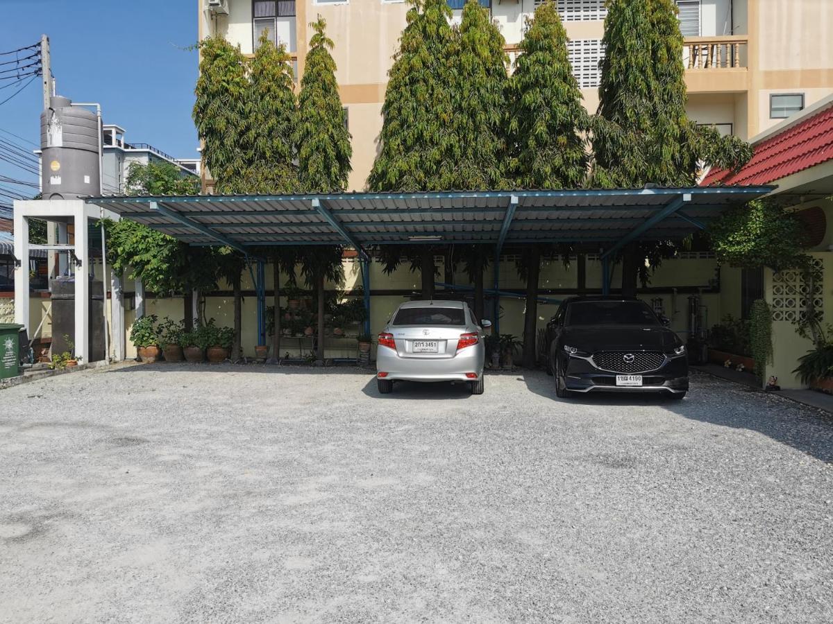 Samiya Guesthouse Bang Saen Exterior photo