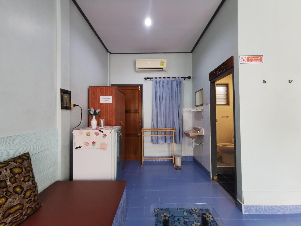 Samiya Guesthouse Bang Saen Exterior photo